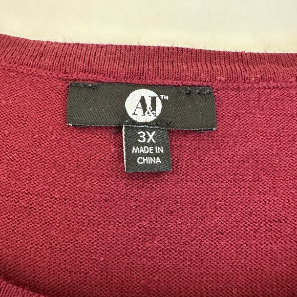 Women’s plus size 3X Long Sleeve sweater- Deep red and Black Stripes. - Picture 10 of 11